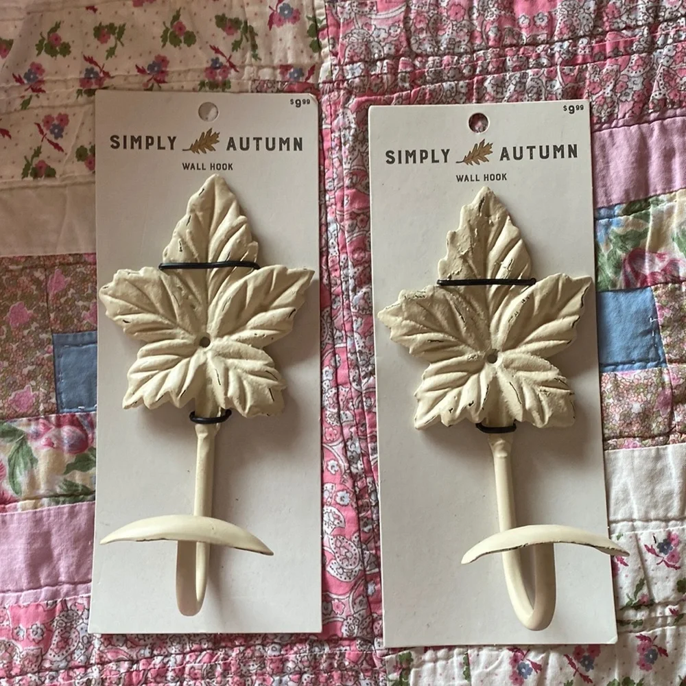 2 Farmhouse Chic Simply Autumn 🍂 Heavy Duty Lightly Distressed Metal Wall Hook